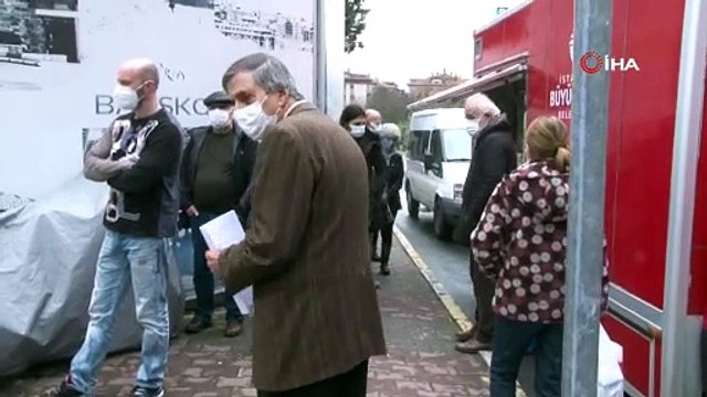 Bulgar göçmenleri Bulgaristan Başkonsolosluğu'nda sandık başına gitti