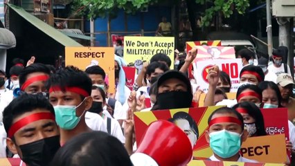 Ovos da Páscoa nos protestos em Myanmar