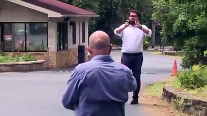 AA muhabiri FETÖ'cü haine haddini bildirdi