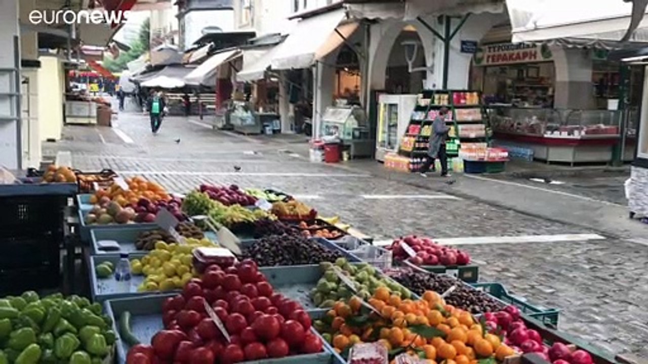 Ελλάδα: Ανεβάζει ξανά ρολά το λιανεμπόριο πλην Θεσσαλονίκης, Αχαΐας και Κοζάνης