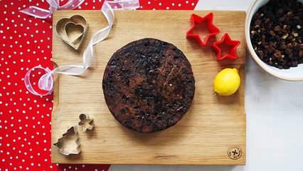 Christmas Cake Recipe Uk | Easy Mary Berry Fruit Cake!