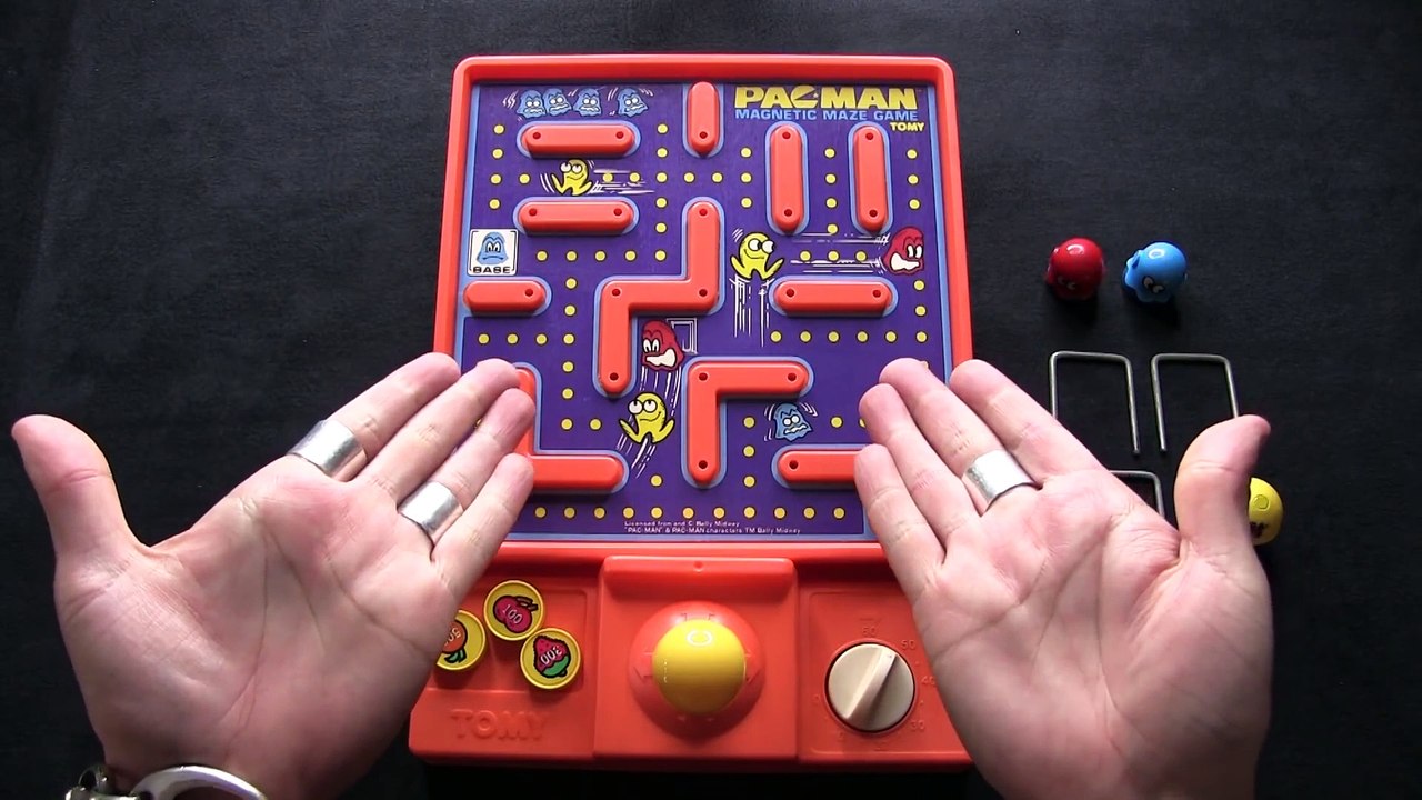 JUGANDO JUEGO DE MESA ANTIGÜO DE PAC-MAN