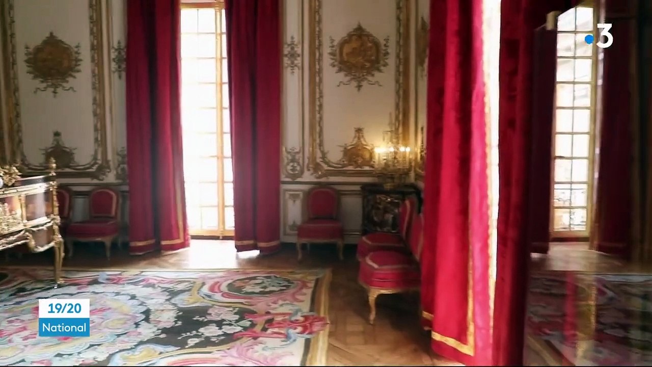 Versailles : dans les appartements secrets du pouvoir royal, retour du mythique bureau de Louis XV, restauré