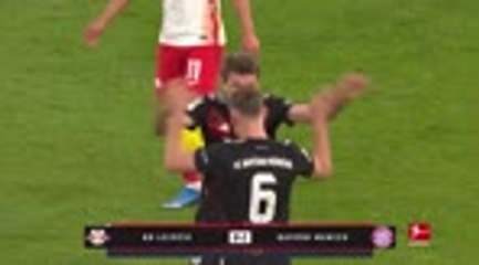 Bayern master Leipzig in battle of the top two