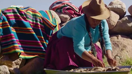 Las Tejedoras de Huari: La Técnica del Hilado