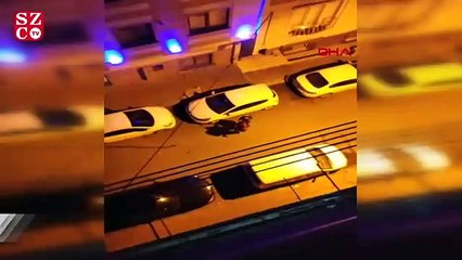 Ağlayan çocuğunun yanında eşini darp etti