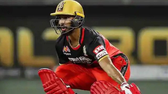 IPL 2021 : RCB's Devdutt Padikkal Tests COVID-19 Positive | #RCBVSMI ఆరంభ మ్యాచుకు పడిక్కల్‌ దూరం!!