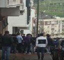 ARNAVUTKÖY'DE KISITLAMA GÜNÜNDE TAŞLI SOPALI KAVGA KAMERADA