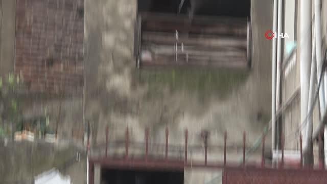 Şizofreni hastası madde bağımlısı genç polise motorlu testereyle direndi