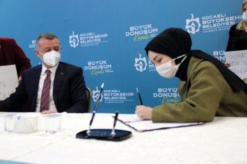 İzmit'te riskli alan ilan edilen mahallenin dönüşümünde imzalar atıldı