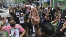 Las protestas vuelven a llenar las calles de Birmania
