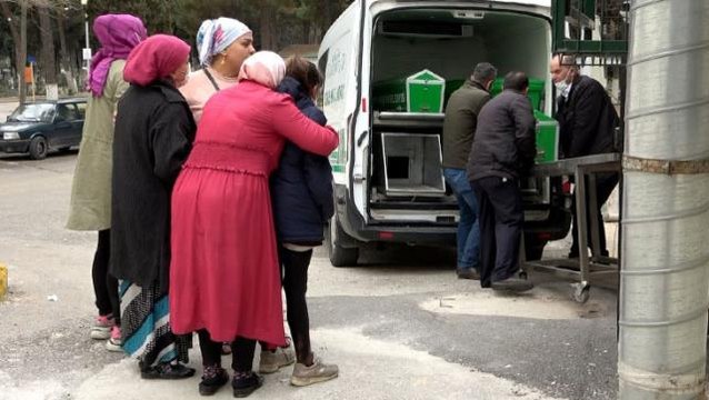 5. kattan düşen inşaat işçisi hayatını kaybetti! Haberi derste alan kızlarını, olay yerine öğretmenleri getirdi