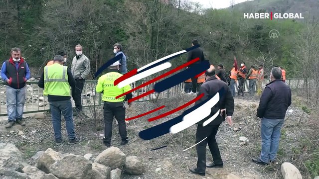 Giresun'da hidroelektrik santralinden su tahliyesi sırasında 4 işçi akıntıya kapıldı