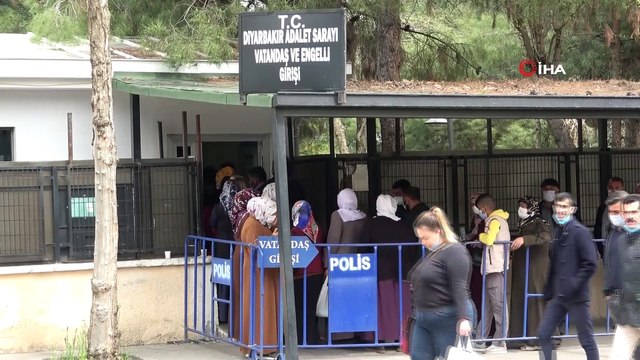 Diyarbakır'da avukatlar emekli amiraller hakkında suç duyurusunda bulundu