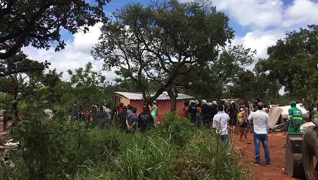 Tensão na remoção de barracos ao lado do CCBB / Ana Maria Silva