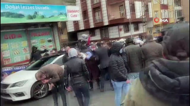 Eyüpsultan sakinlerinden İBB önünde 'kentsel dönüşüm' eylemi