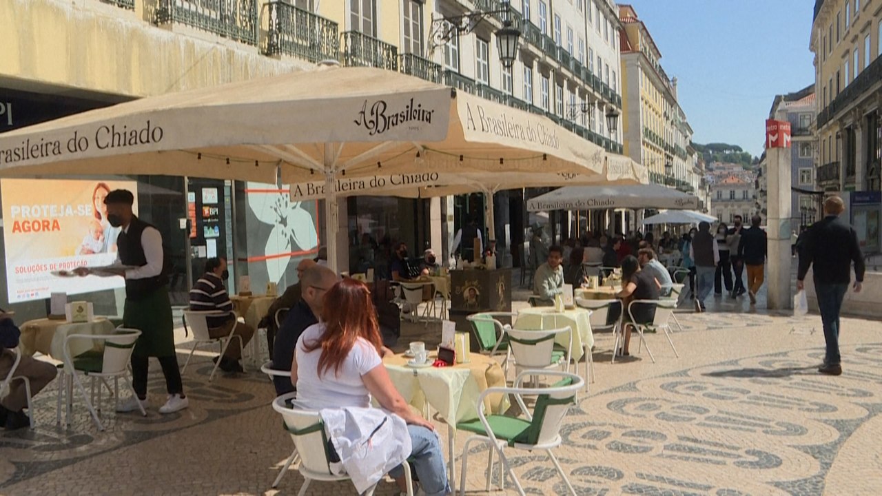 «C’est le premier jour de liberté »: le Portugal rouvre ses musées et ses terrasses de café