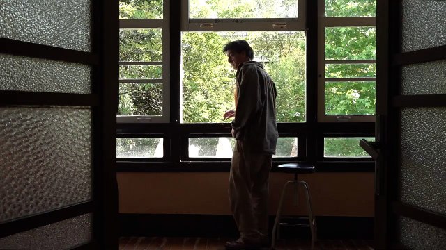 Tráiler del documental Negro púrpura , codirigido por Sabela Iglesias y Adriana P. Villanueva