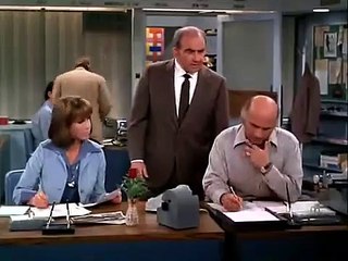 Mary Tyler Moore S04E13 I Gave at the Office