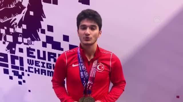 Milli halterci Muhammed Furkan Özbek Avrupa şampiyonu oldu