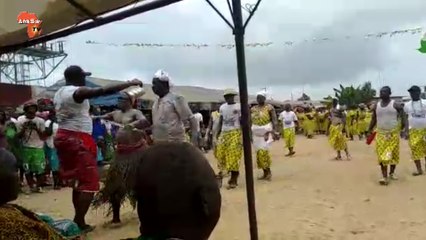 Danse guerrière à Moossou