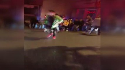 Son dakika haberi... İSTANBUL-FATİH'TE 2 KATLI AHŞAP BİNADA YANGIN: 1 KİŞİ YARALI OLARAK KURTARILDI