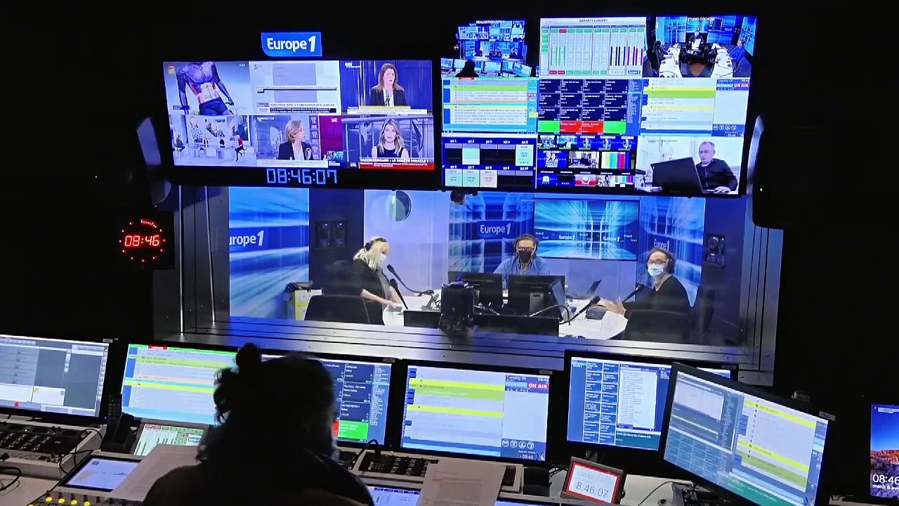 Pierre Ménès : "Si quelqu'un veut que je m'excuse, je suis chaud en ce moment !" (Canteloup)