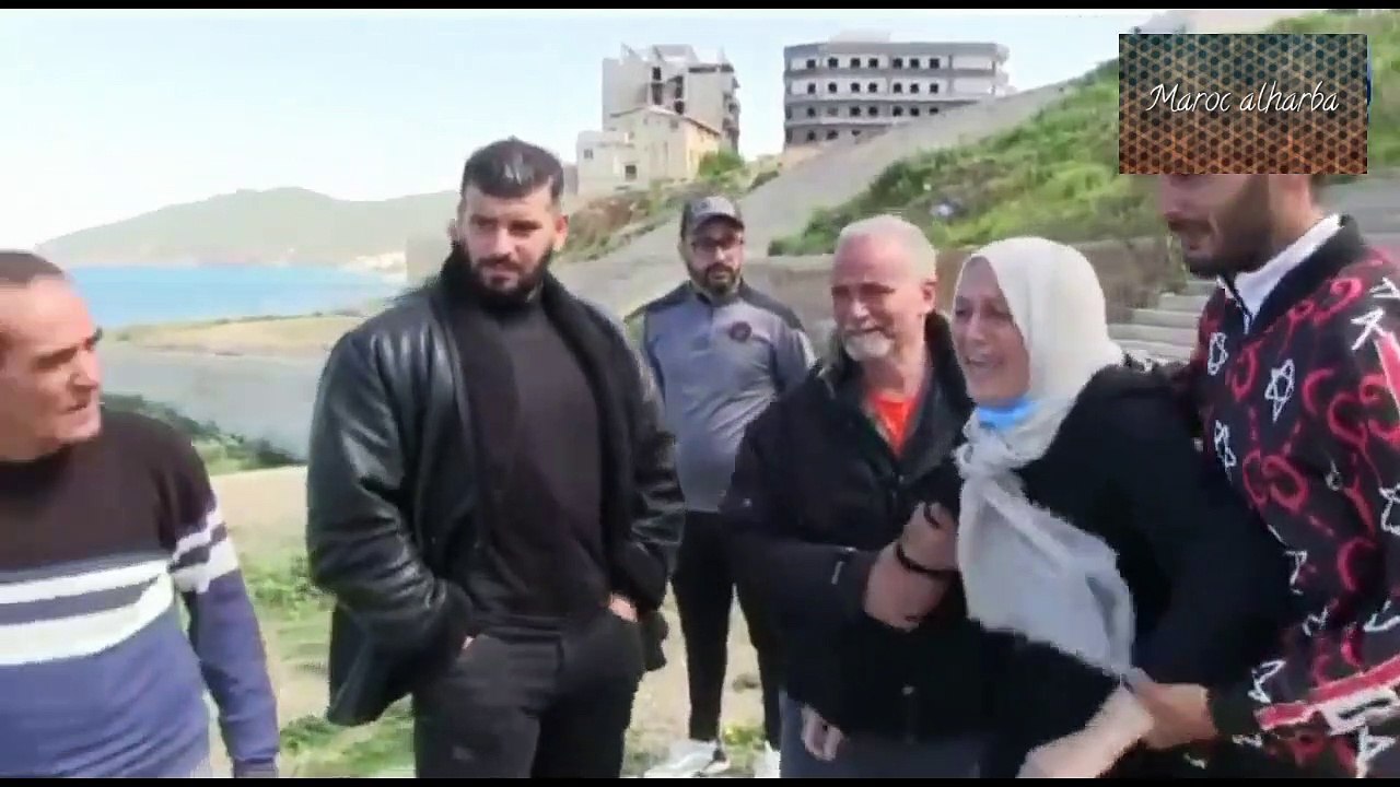 مؤثر جدا :  والدة الشاب سهيل الصغير تخاطب أمواج البحر: "يا البحر رجعلي ولدي.. يا سهيل غـ.ـدرتني وكويتني