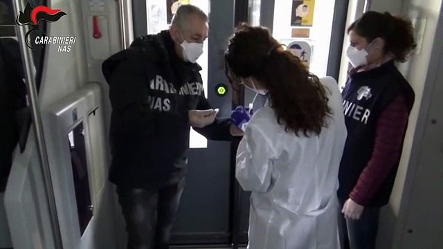 Covid, controlli su bus e treni: ecco come i Nas trovano tracce del virus