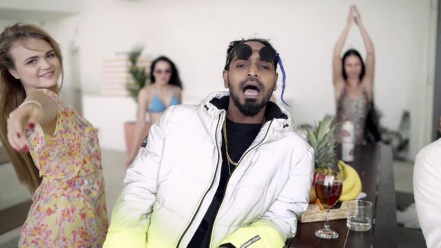 EMIWAY BANTAI X CHRIS GAYLE (UNIVERSEBOSS) - JAMAICA TO INDIA (PROD BY TONY JAMES) (OFFICIAL VIDEO) ( 1080 X 1920 )