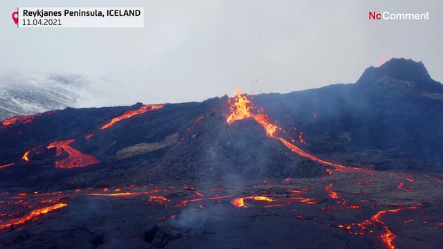 Volcanic eruption and gas from Iceland volcano