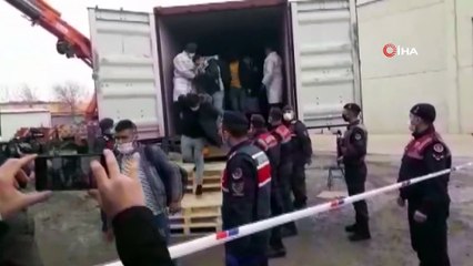 Konteyner içinde yakalanan 91 düzensiz göçmen karakola götürüldü