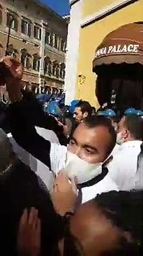 #IOAPRO - PROTESTA A ROMA - CAOS E SCONTRI - La rabbia di ristoratori, commercianti, palestre, etc.