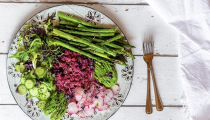 20+ Delicious Recipes to Use What’s Coming Up in Your Spring Garden