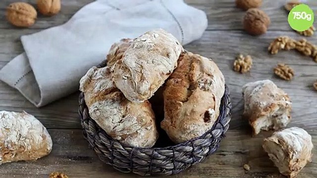 Petits pains sans pétrissage aux Noix du Périgord AOP