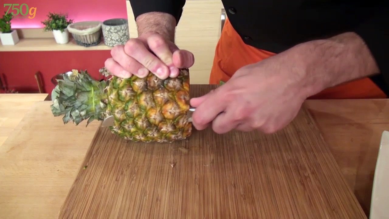 Comment découper un ananas en piston ?