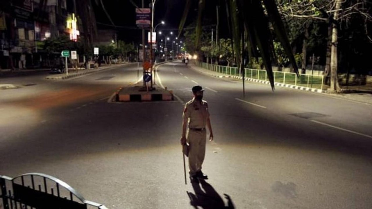 Does night curfew help in containing spread of Coronavirus?