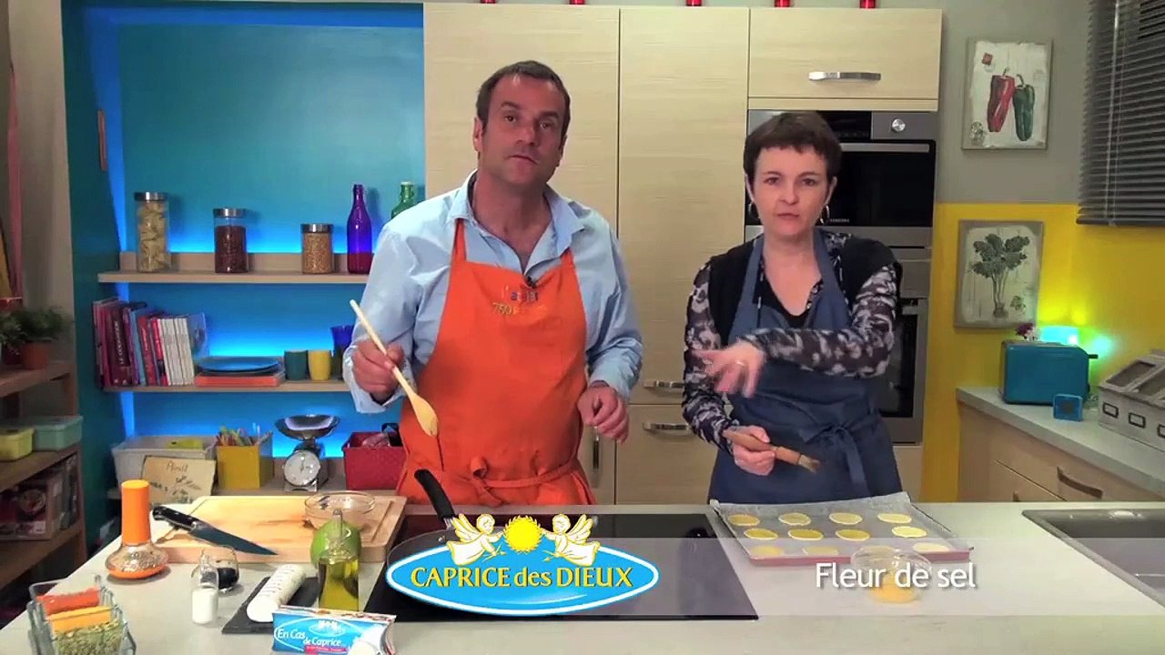 Tartelettes fines à la compotée d'oignons rouges, pommes & En Cas de Caprice