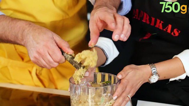 Brochettes de boulettes de poulet à la coriandre et au cumin