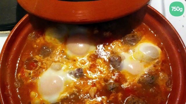 Tajine de kefta aux œufs traditionnel