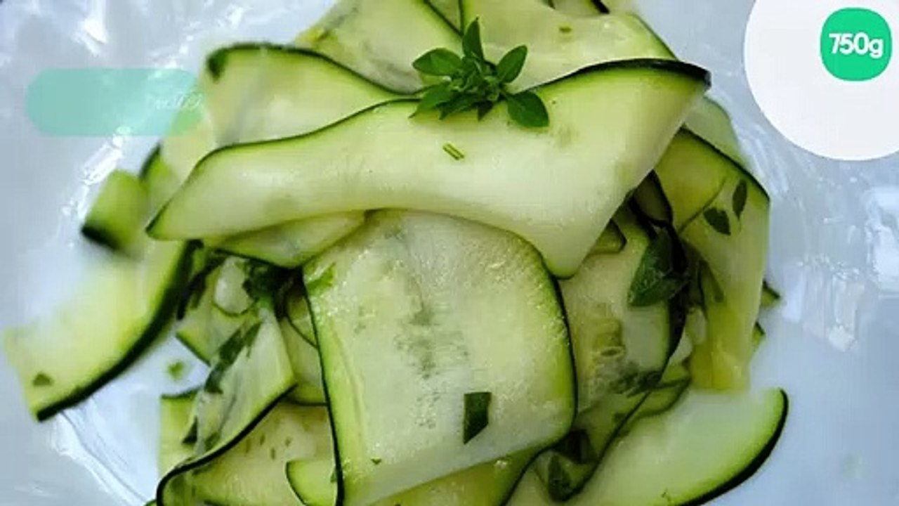 Courgettes marinées au basilic