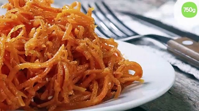 Carottes râpées, sauce légère