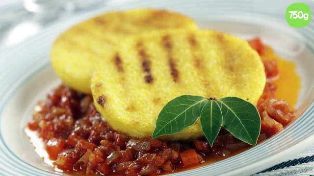 Galettes de polenta et compotée de légumes parfumée