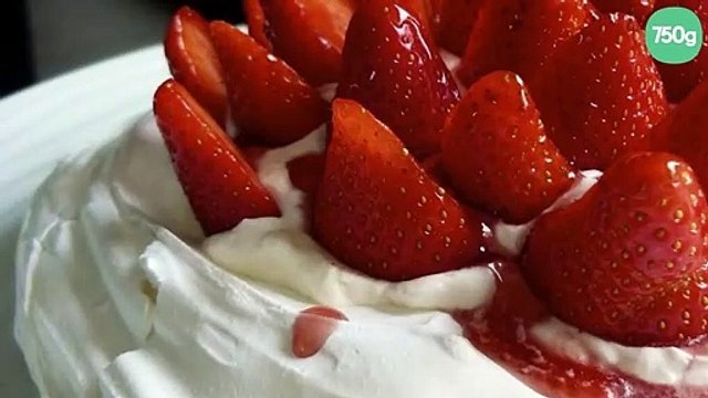 Pavlova aux fraises traditionnelle