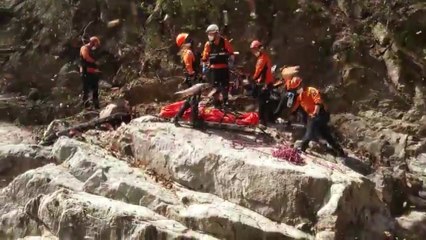 지리산서 등산객 계곡으로 추락...2명 사상 / YTN