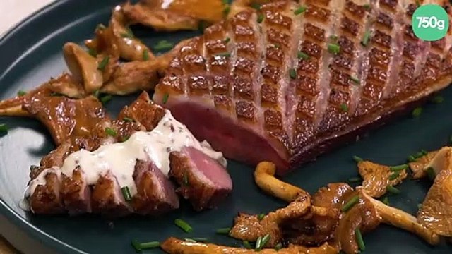 Magret de canard et sauce moutarde aux girolles