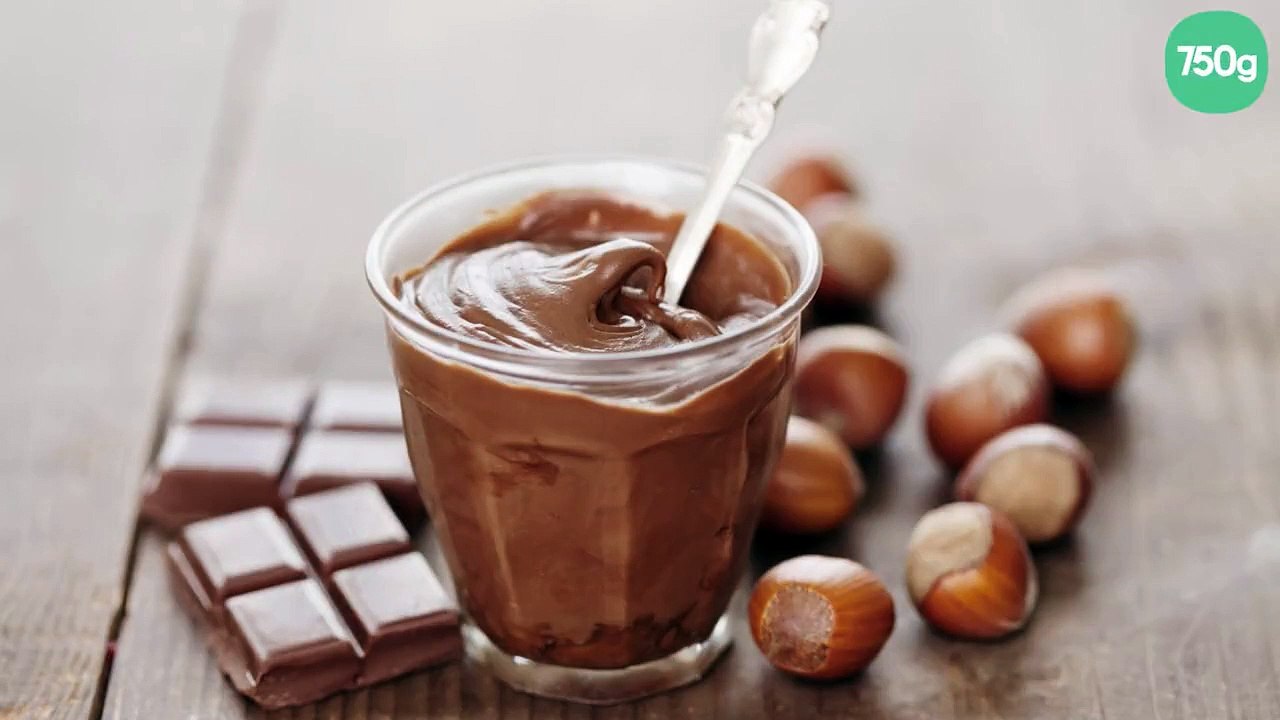 Pâte à tartiner maison aux noisettes et chocolat noir