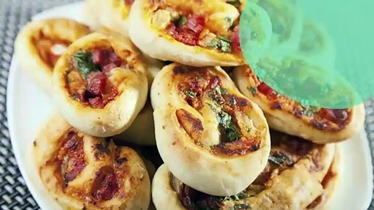 Roulés feuilletés au jambon, au fromage et figues