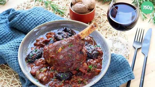 Souris d'Agneau du Périgord confites, pruneaux d'Agen et noix du Périgord