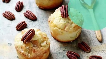 Petits moelleux aux pommes, sirop d'érable et noix de pécan